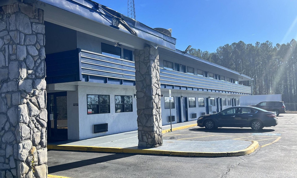 York House | DAYS INN BY WYNDHAM