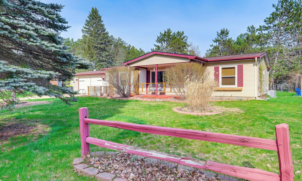 Central Lake House | Dog-Friendly Michigan Home w/Deck & Fire Pit!