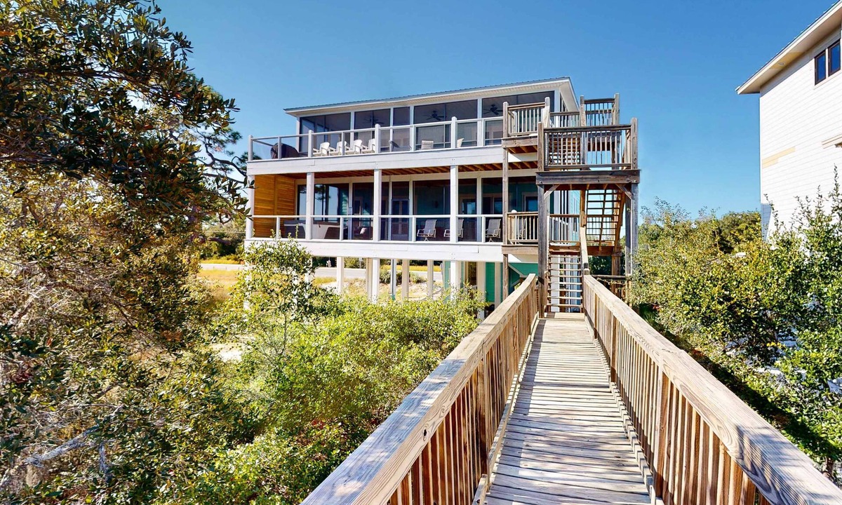 Indian Pass House | Dog-friendly oceanfront home with a hot tub, washer&dryer & central AC