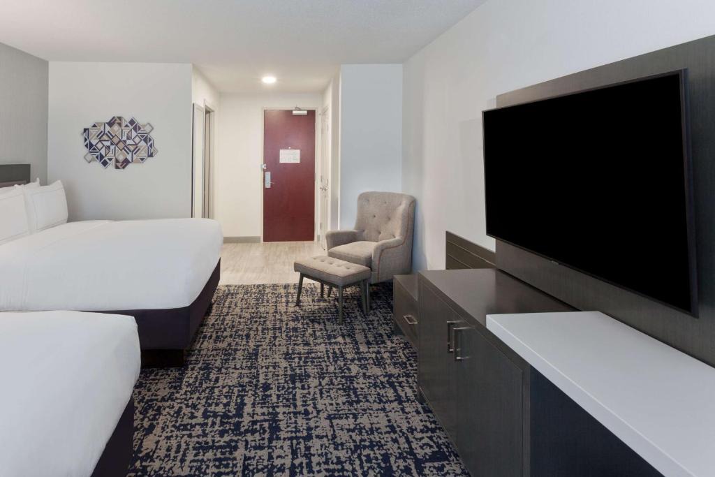 Dothan Hotel | Doubletree By Hilton Dothan, Al