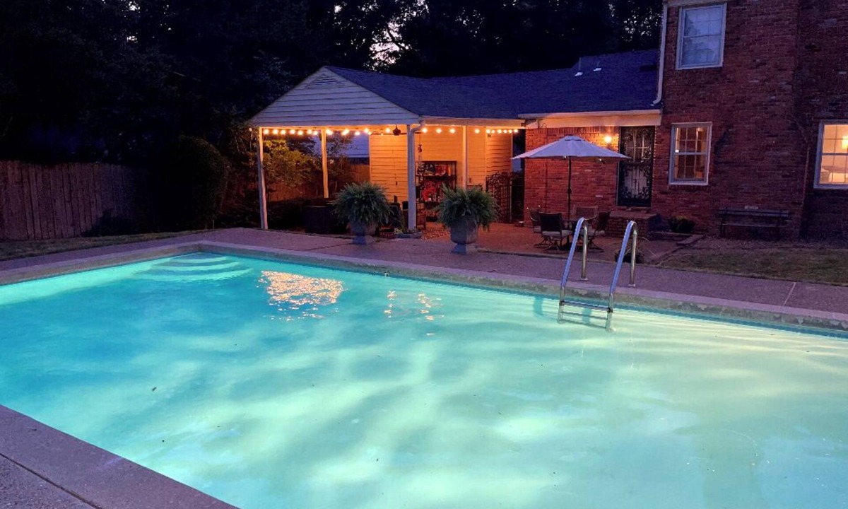 Ellendale House | Eclectic 4 Bedroom Getaway with Private Pool!
