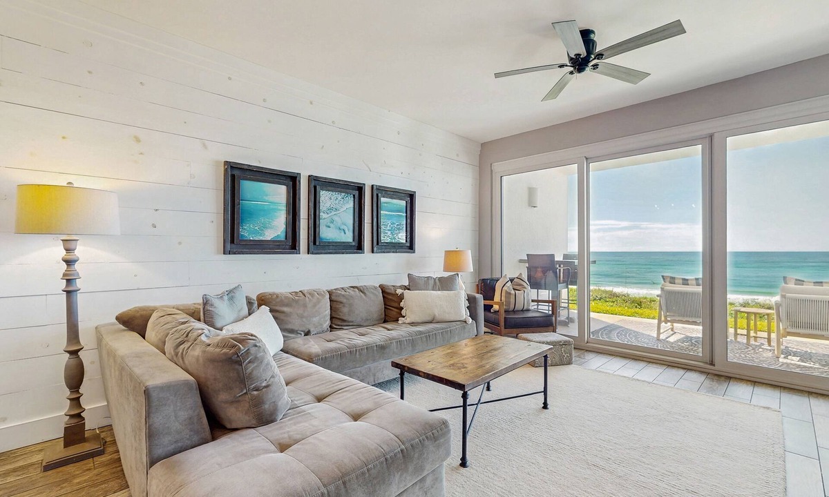 Rosemary Beach Condo | Elegant dwelling on the beach with beautiful view, pool & pickleball