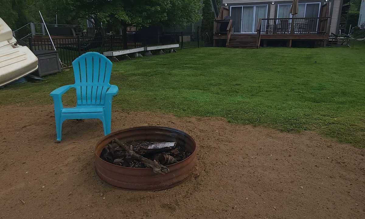 Oxbow House | Elegant Lakefront-3BR/3BA-Sleeps 9-Fireplace-Free Kayaks-Pets Welcome-Specials!
