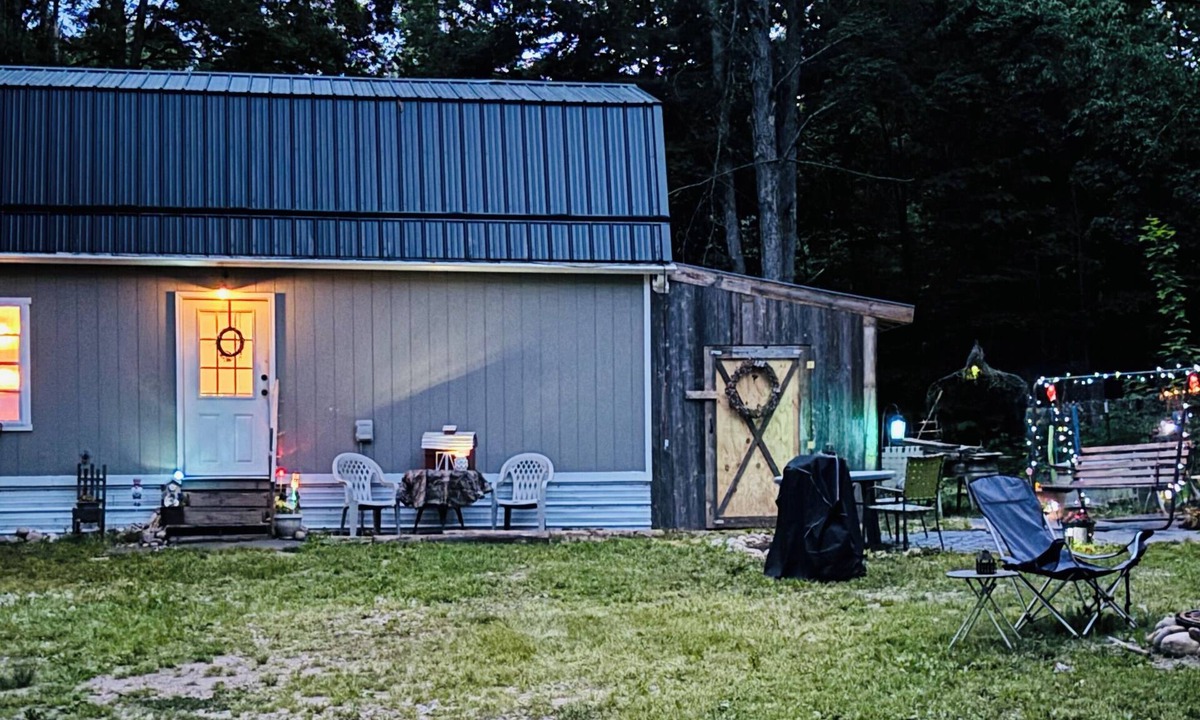 Frederic Cabin | Enchanting cabin with AC in charming Frederic. 1 bedroom studio in the Woods.