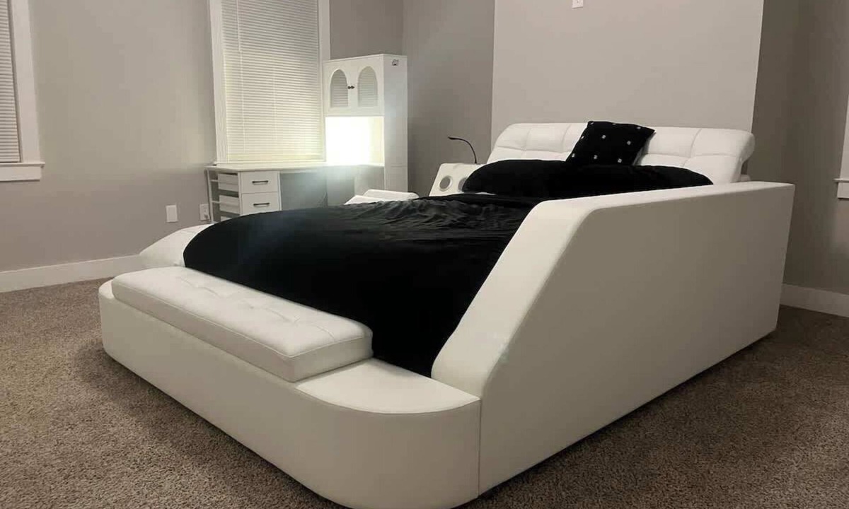 Montgomery House | Enjoy Peace of Mind with a Modern Touch of Class
