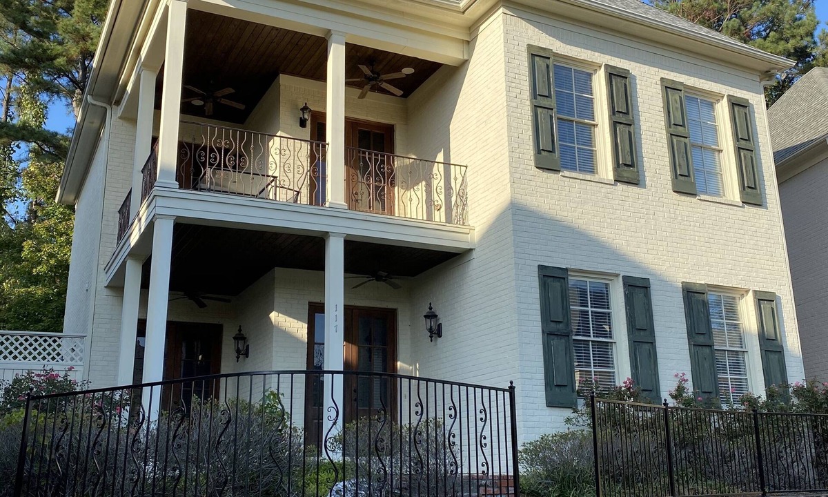 Oxford Condo | Excellent 3 Bedroom 3 1/2 Bath Condo 1 Mile From Square