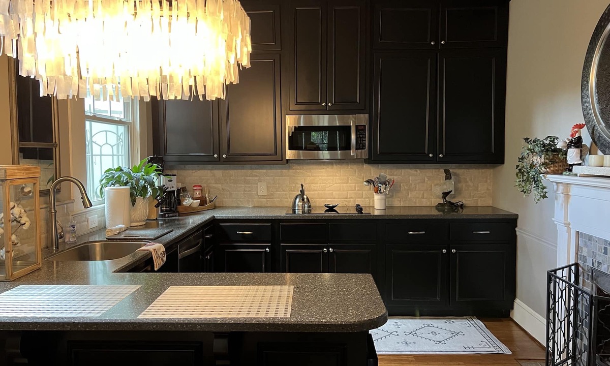 Thomasville House | Executive Suite On Park Ave. Point .75 of a mile to downtown.