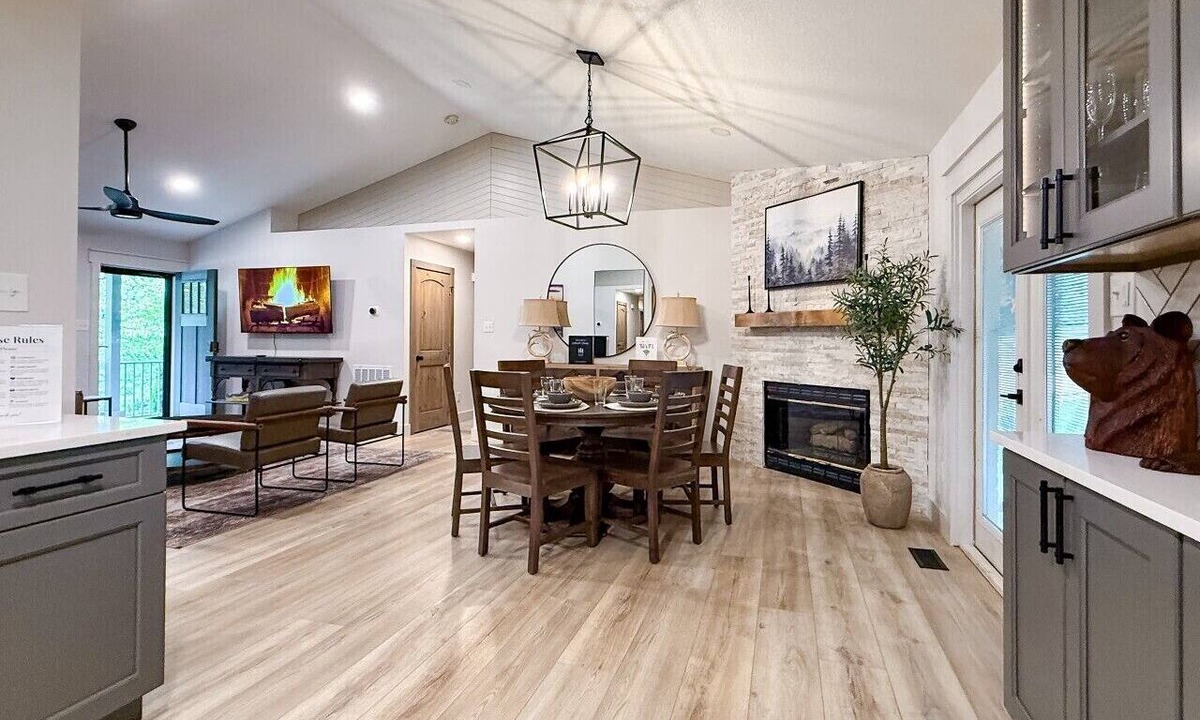 Cedar Bluff House | Family-Friendly 3BR Home in West Knoxville, Spacious, Comfortable & Convenient