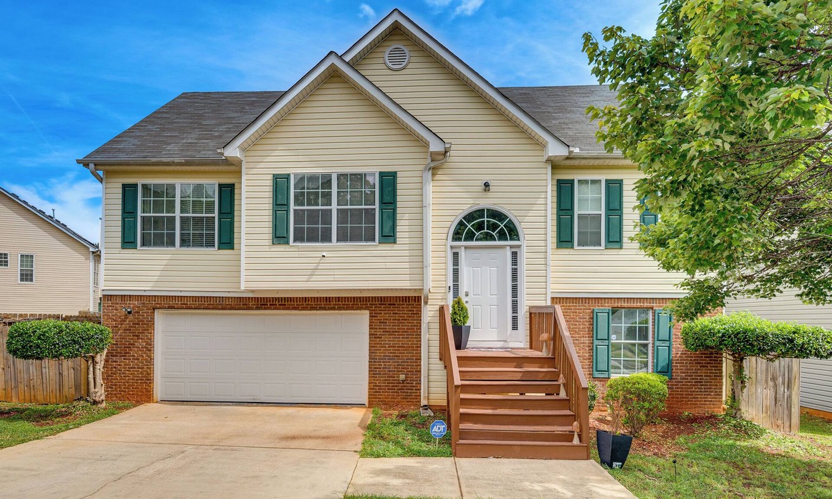 Locust Grove House | Family-Friendly Home w/Yard in Locust Grove!