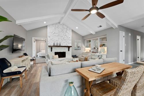 Daphne House | Family or Group Getaway Spacious Home - Porch - Sleeps 10