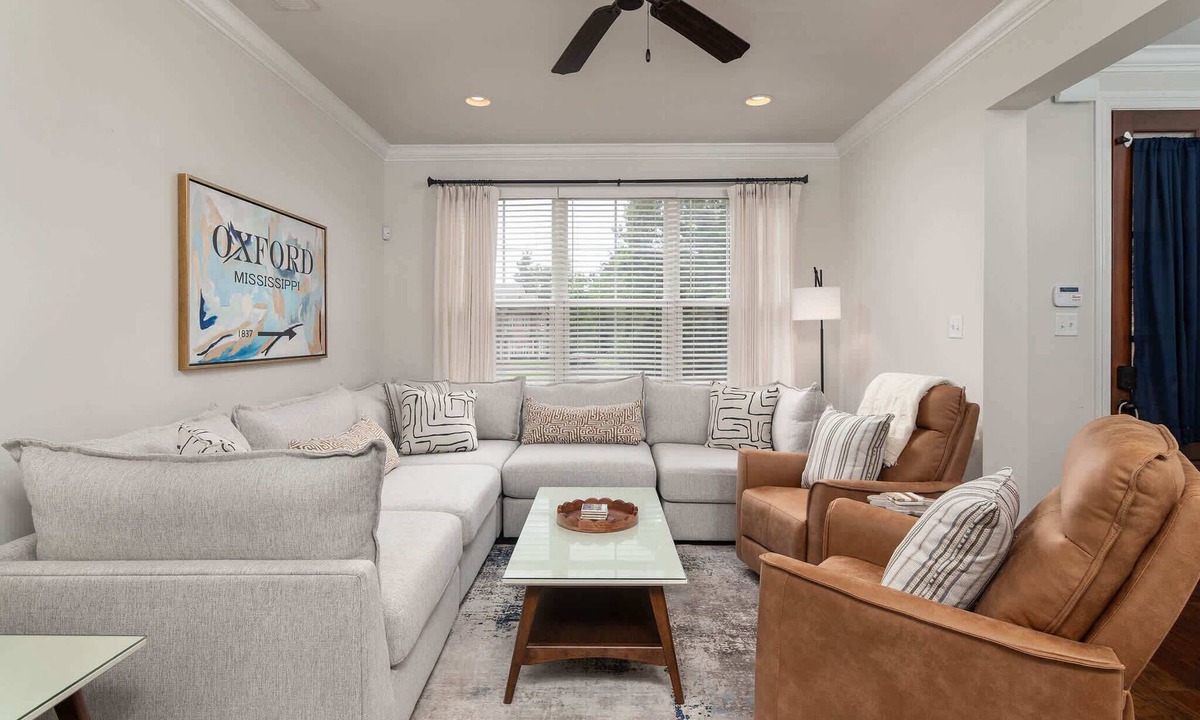 Oxford Apartment | Fins Up At Fieldstone