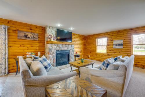 Port Huron House | Fire Pit & Grill! Spacious Port Huron Home By Dtwn