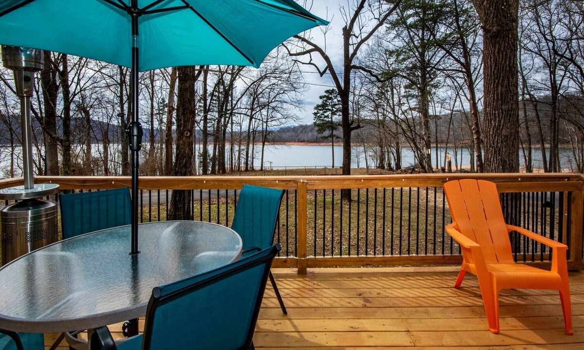 Andersonville House | FLAT lot, Lakefront Ranch Style Hm, Norris Lake, DISCOUNTS Available, pvt. dock
