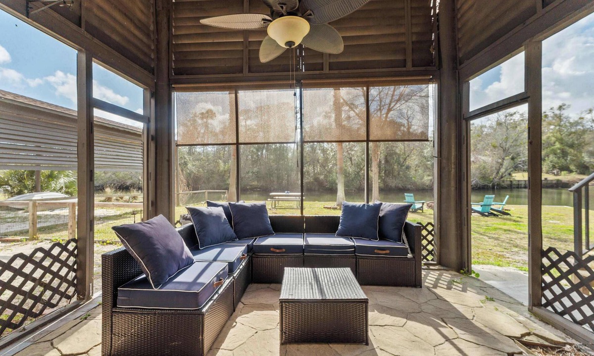 Foley Apartment | Foley Riverfront Escape Kayaks Firepit Near Beach