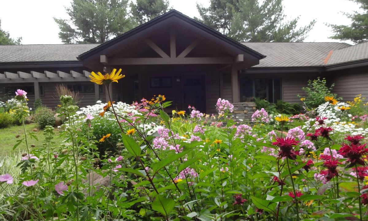 Watersmeet Bed & Breakfast | FOREST GARDENS GETAWAY B&B
