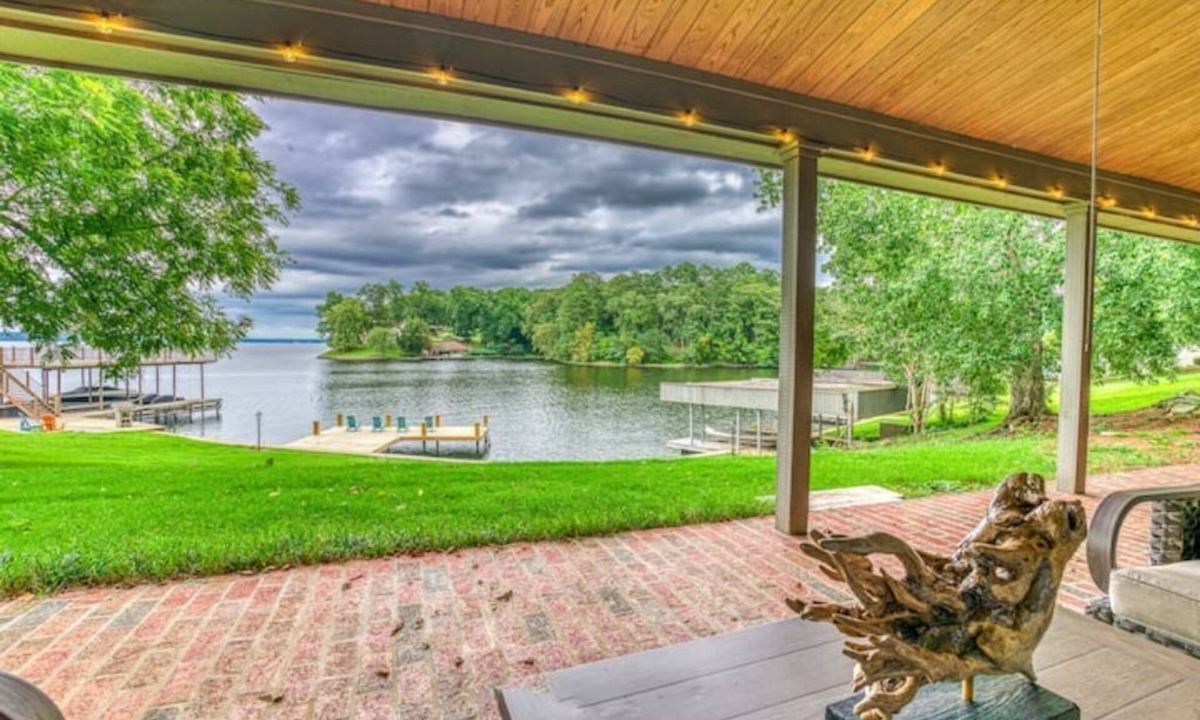 Florence House | Grassy Knoll w Hot Tub, Kayaks, Pier near RTJ