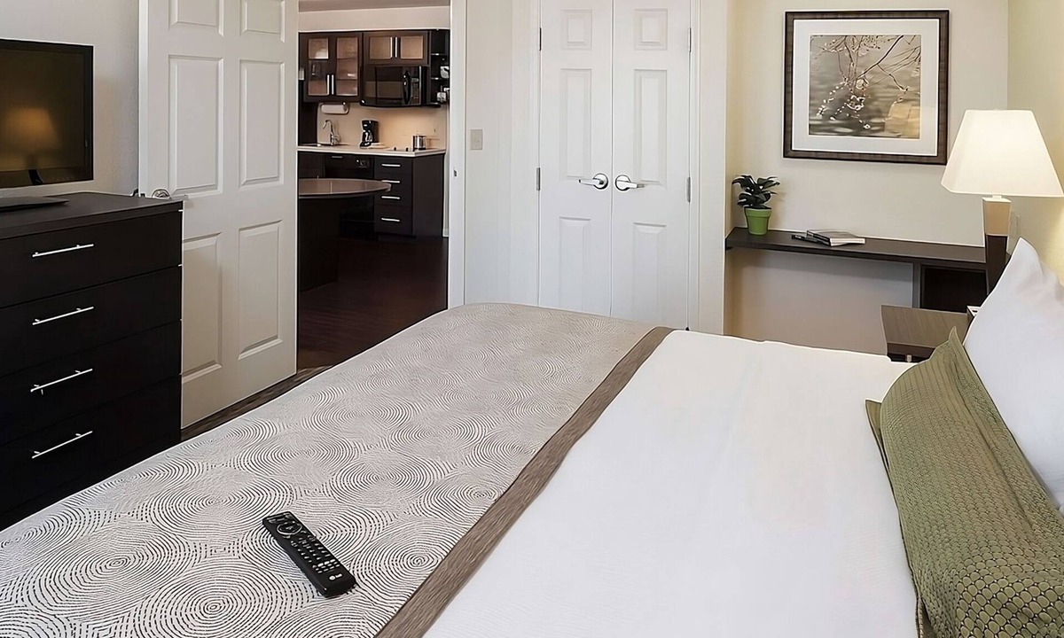 Southfield Hotel | Great Relaxing Overnight Stay! 3 Pet-friendly Units w/Kitchen, Free Parking