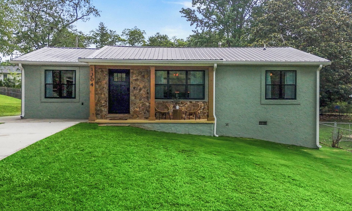 Cullman House | Green Rock Cottage- Near Smith Lake!
