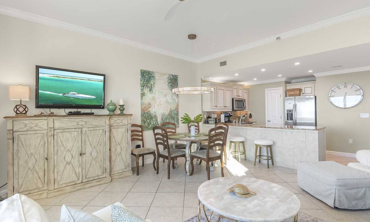Miramar Beach Condo | Guest Favorite, 1 Bedroom, Bunk Room, 2 Bath Beautifully Updated With Amazing View Beach Retreat 207