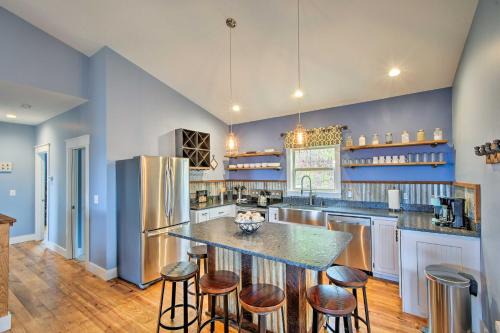 Hiawassee House | Hiawassee Home w/Views < 1 Mi to Lake Chatuge