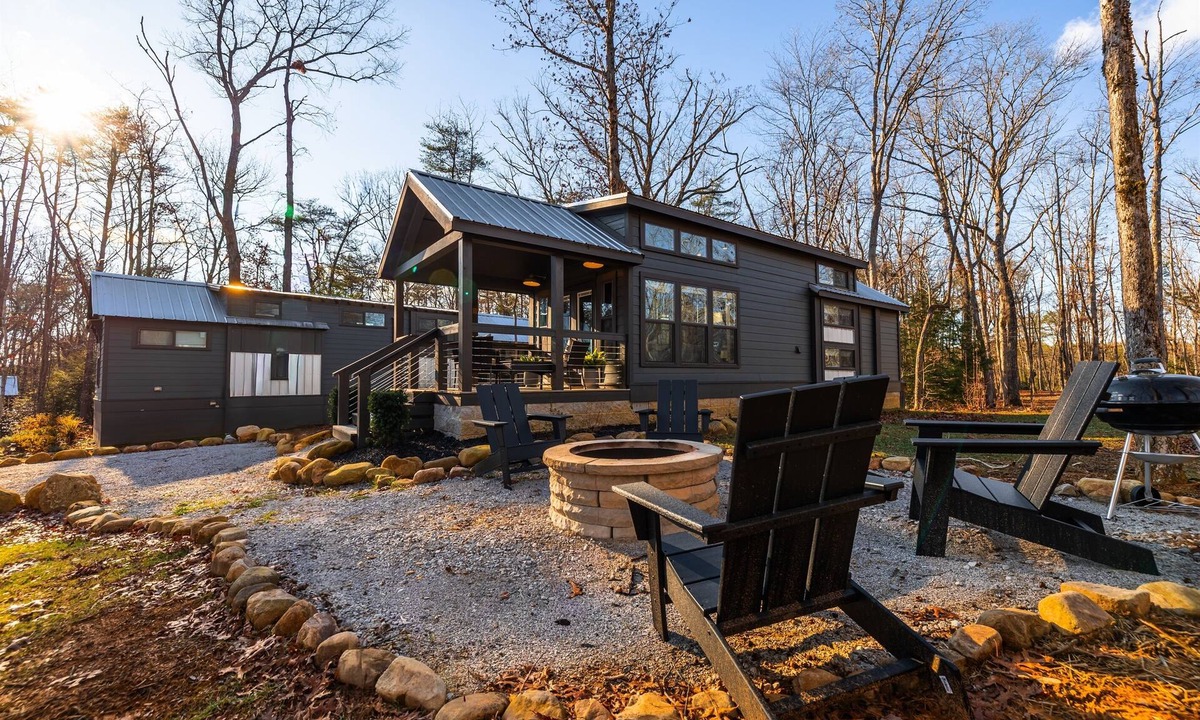 Monteagle Cabin | Hickory Hideaway at The Retreat at Deer Lick Falls