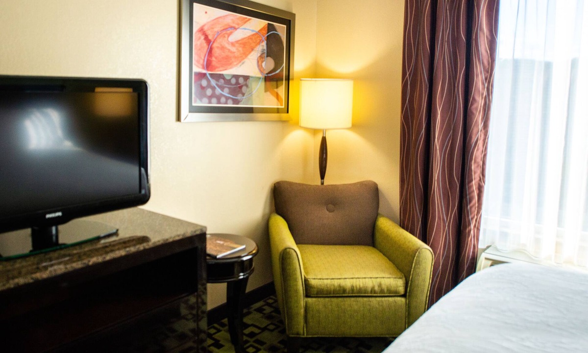New Castle Hotel | Hilton Garden Inn Birmingham/Trussville