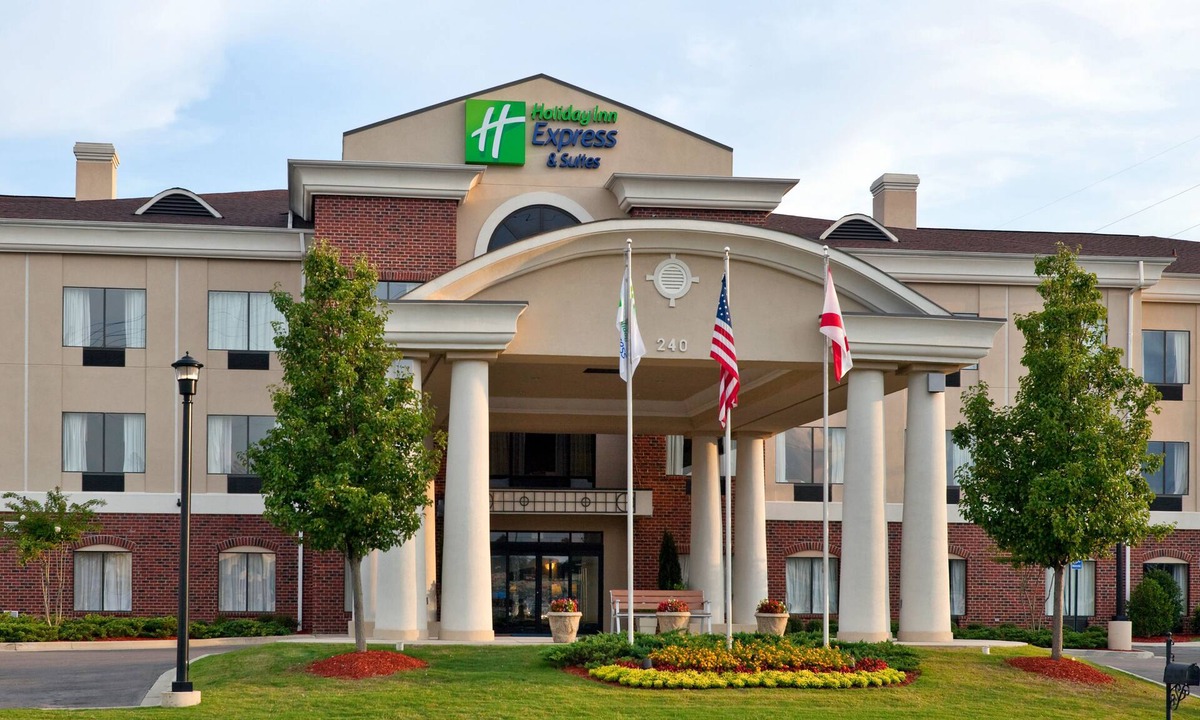 Pell City Hotel | Holiday Inn Express Hotel & Suites Pell City by IHG