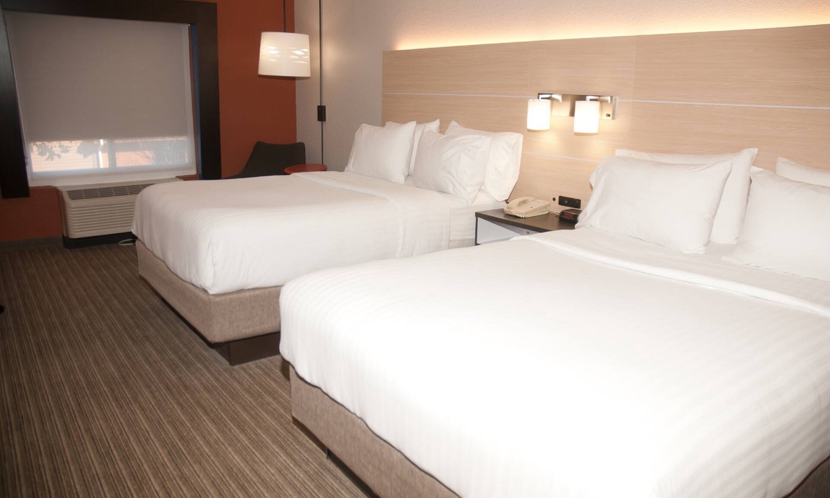 Athens Hotel | Holiday Inn Express Hotel & Suites Athens by IHG