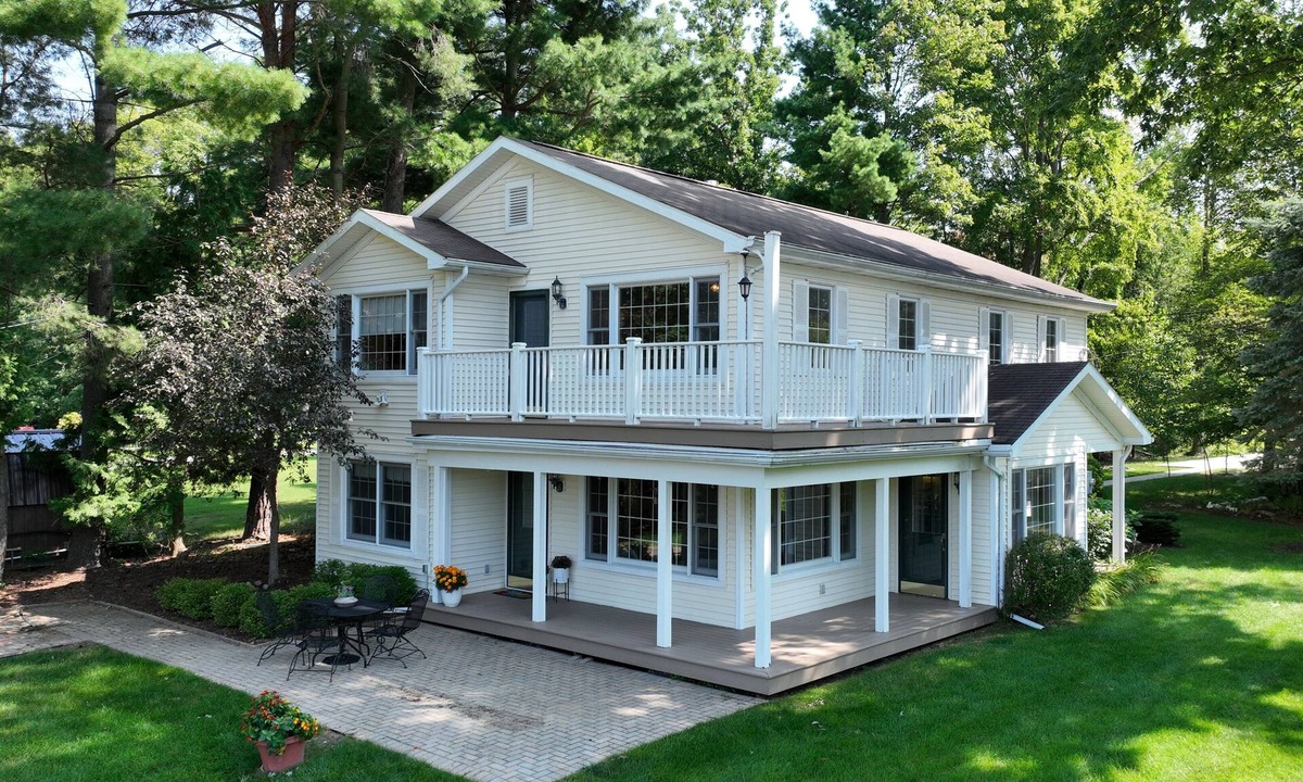 Hope Cottage | Hope Cottage Retreat, 6 BR and 3 Full bath, Sleeps 15