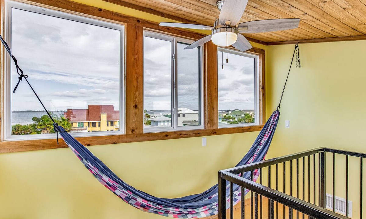 Pensacola Beach Condo | Huge Home In A Fantastic Location ~ Game Room ~ Foosball