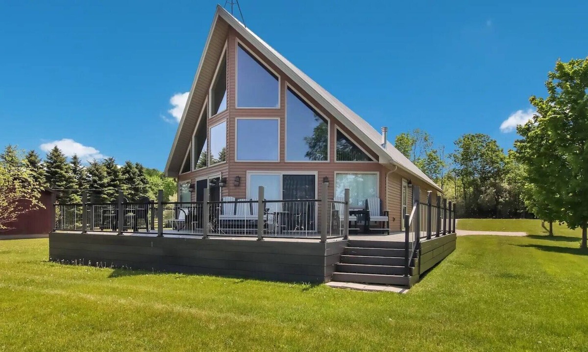 Frankfort House | Indian Trail Upper Herring Lodge 4br Lakefront Fishing Canoe Kayak