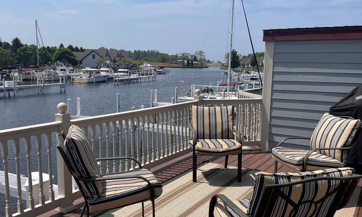 Manistee Condo | Indoor/Outdoor Pool and Hot Tub, Beautiful Beaches, Perfect for Ski Vacations