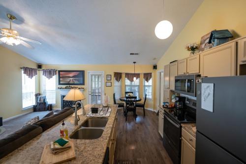 Lithonia House | K & C Mountain View Cottage