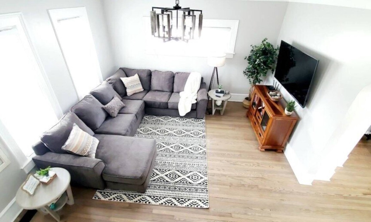 Alpena House | King Bed|Firepit|Central AC