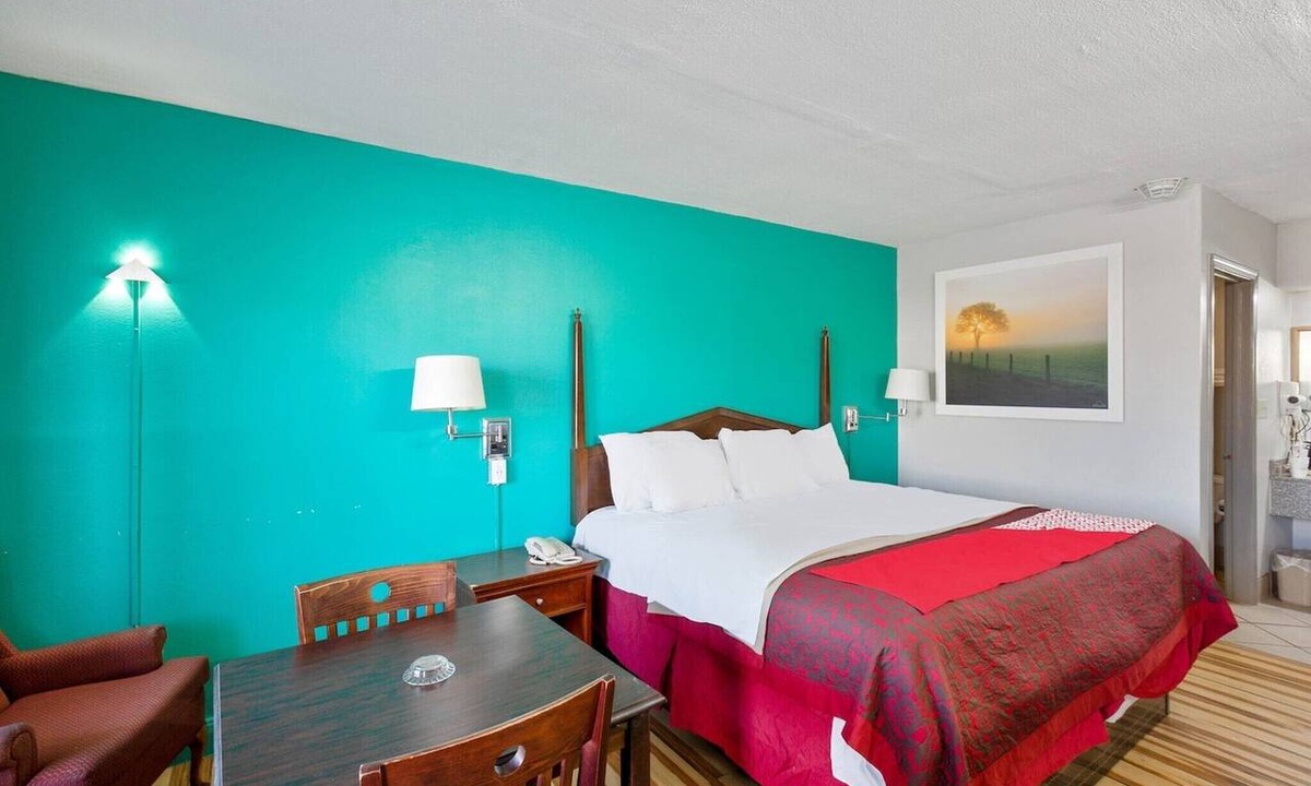 Columbia Apartment | King Bed |Smoking |Columbia