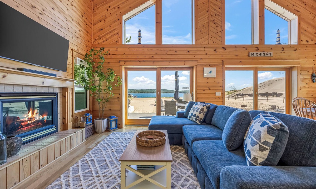 Mears House | Lake frontage, Dune beach sand from deck to water! One of a kind.