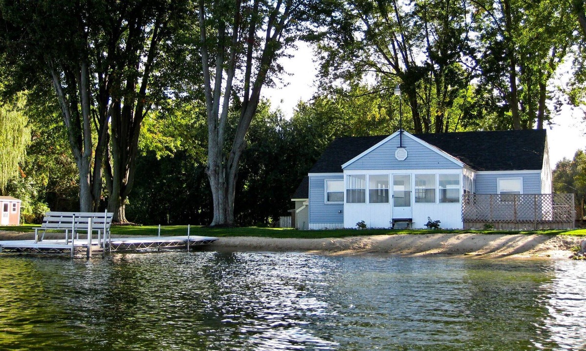 Coldwater Cottage | Lake House - at Pointe Lakefront Resort