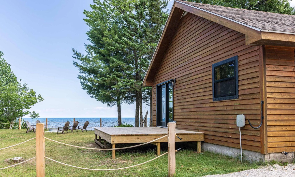 Paradise Cabin | Lake Superior Beach Access, 2BR, Sleeps 6