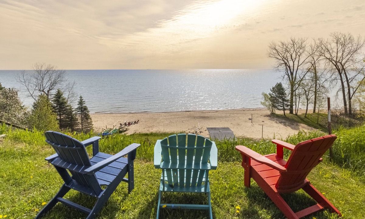 Forestville House | LARGE Clean Updated Lake front Cottage with THE MOST INCREDIBLE VIEW & BEACH !