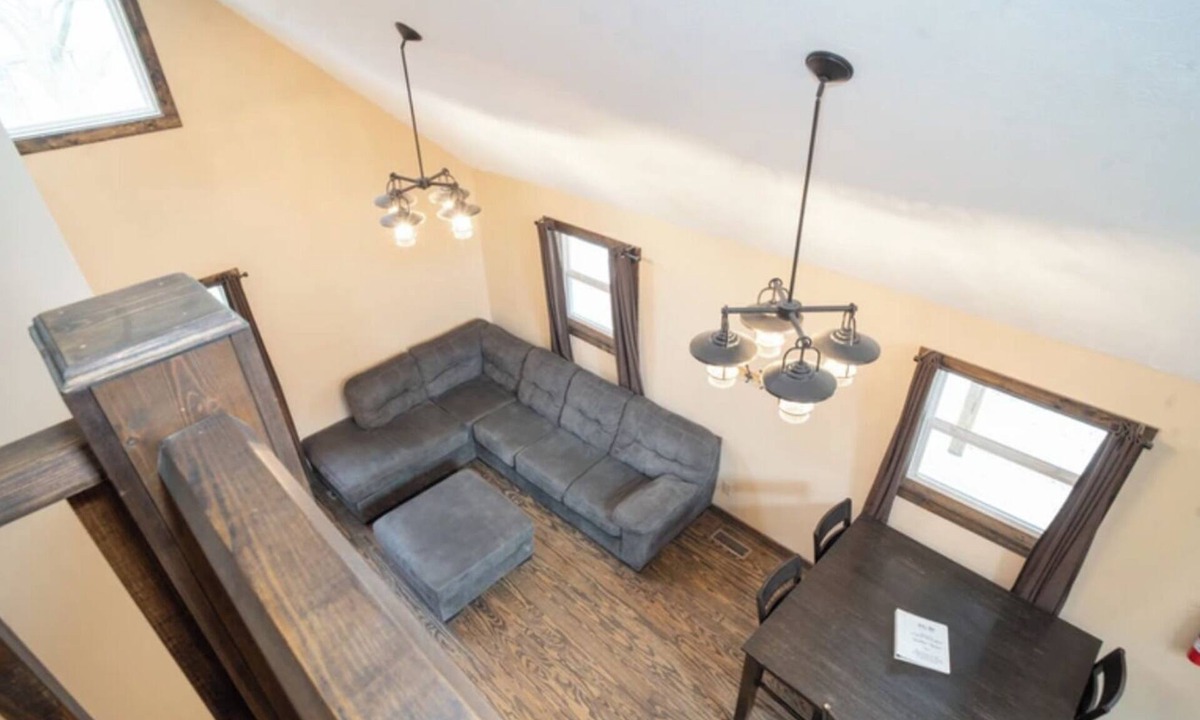 Attica House | Large Lofted Three Bedroom Villa w/3 Baths including a King Suite