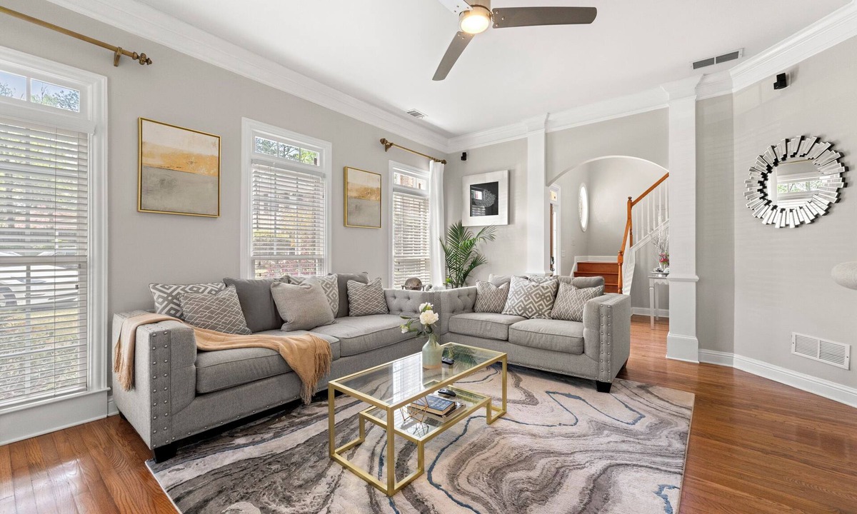 Church Street House | Large Lux Modern Home – Downtown, Aquarium, Zoo, Mountain & Stadiums Sleep 10
