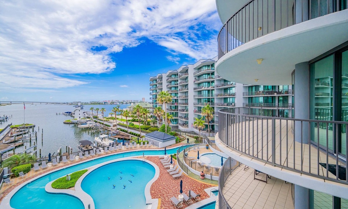 Orange Beach Condo | Lighthouse On The Bay 2413 3 Bedroom Condo