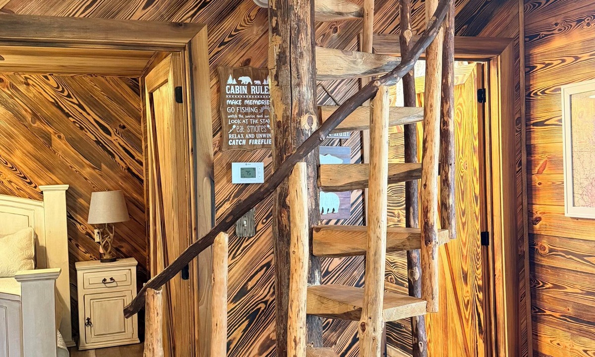 Crane Hill House | Little cabin on the smith lake