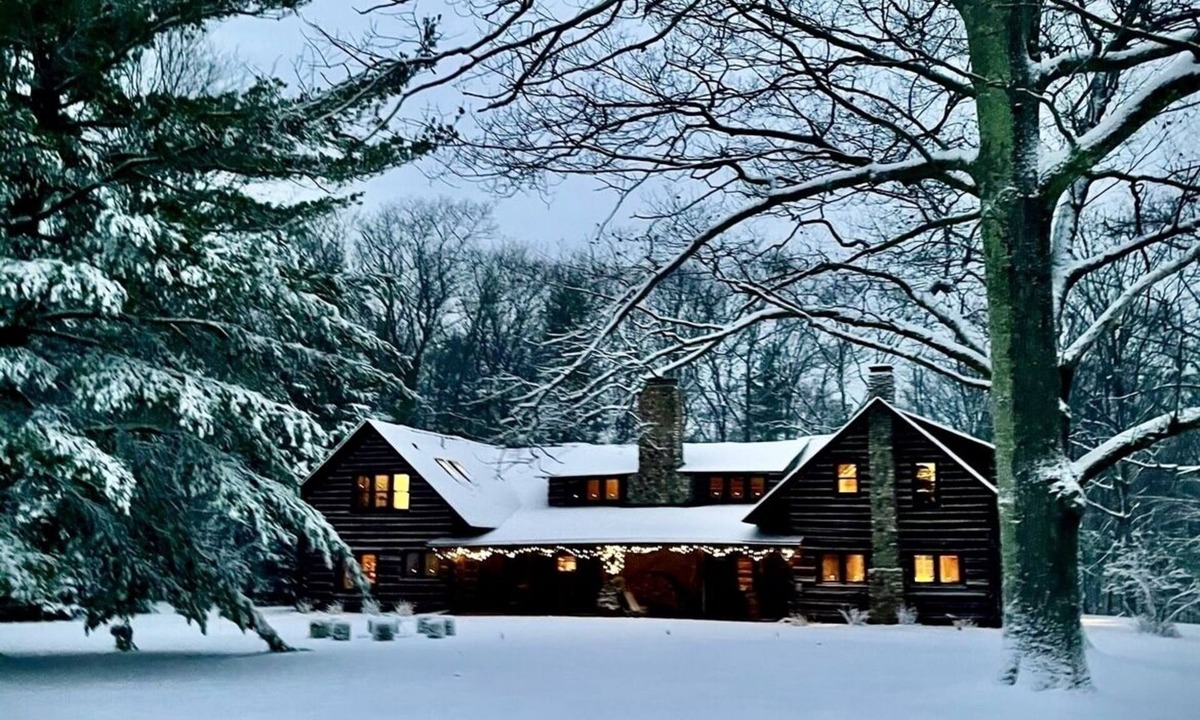 Northport Cabin | Log lodge estate in northern Michigan. A one of a kind up north experience.