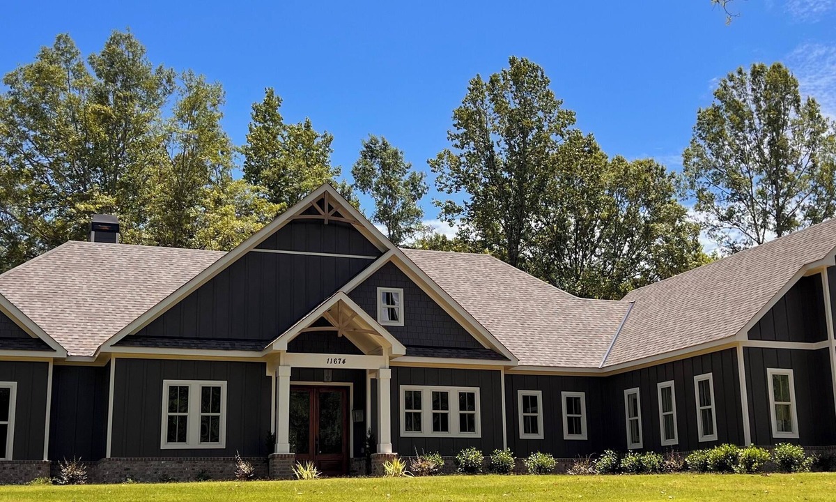 Waverly House | Luxurious, new estate. 16 min to Jordan-Hare stadium. Private Pool. Sleeps 14.