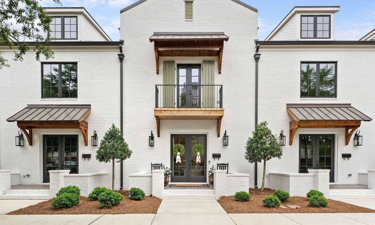 Tuscaloosa House | Luxury 3BR/3.5BA Southern Retreat Walking Distance to Downtown and Bryant-Denny