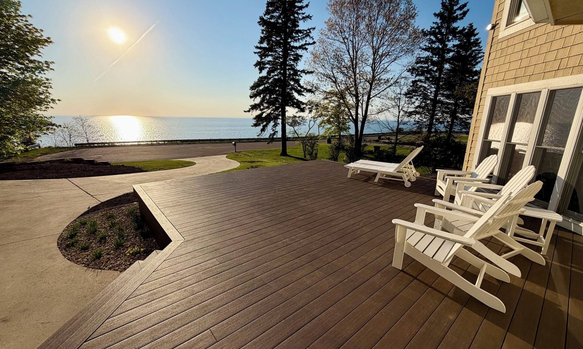 South Haven House | Luxury 7BR multifamily on Lake Michigan, Pool & Spa, New Kitchen and Lake Porch!