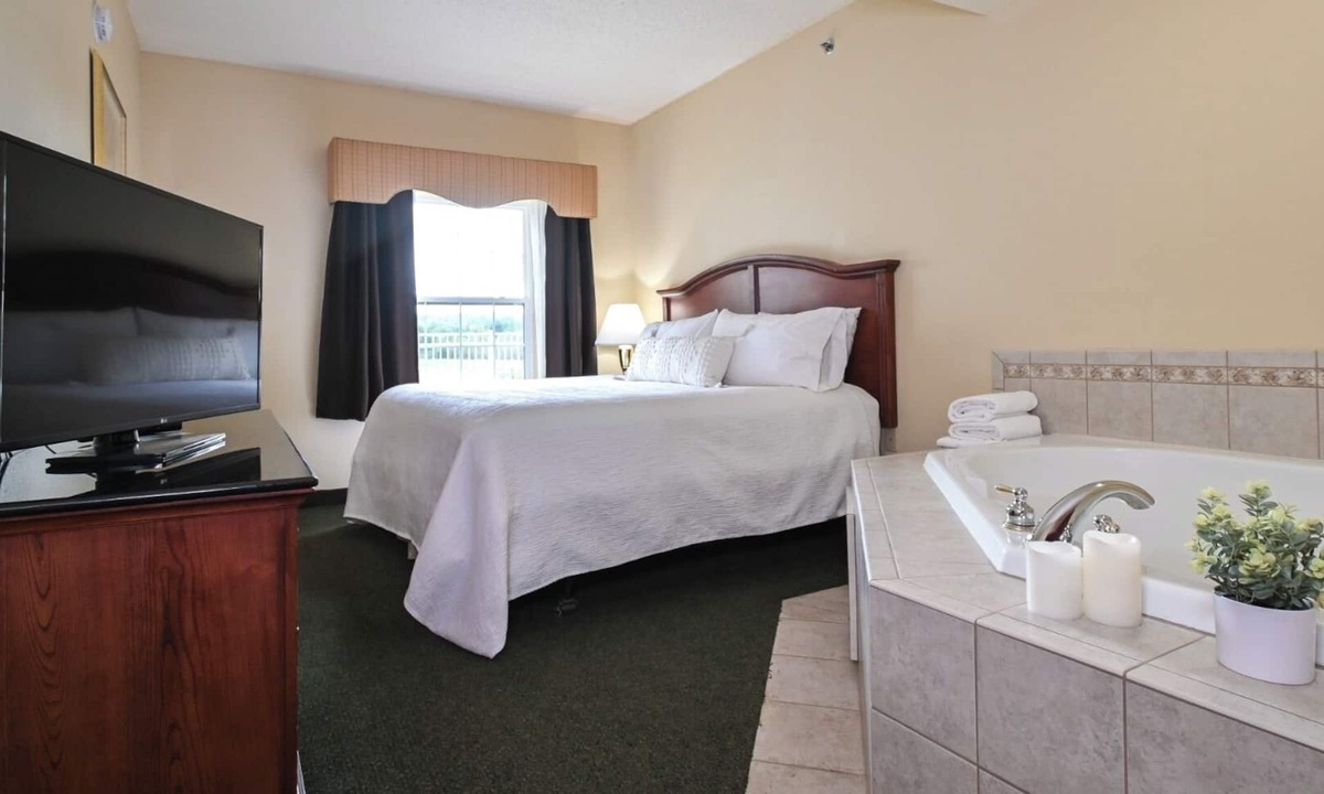 Pembine Hotel | Luxury Meets Nature! 2 Cozy Units w/ Pool, Gym, Golf & Riverside Dining!