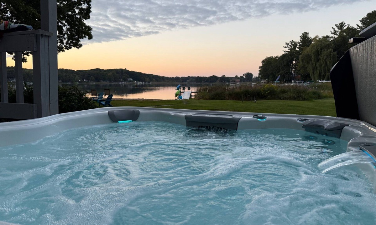 Smyrna House | Maston Lake Cottage: Sun, Sand & Serenity – Make Summer Memories at Maston Lake!