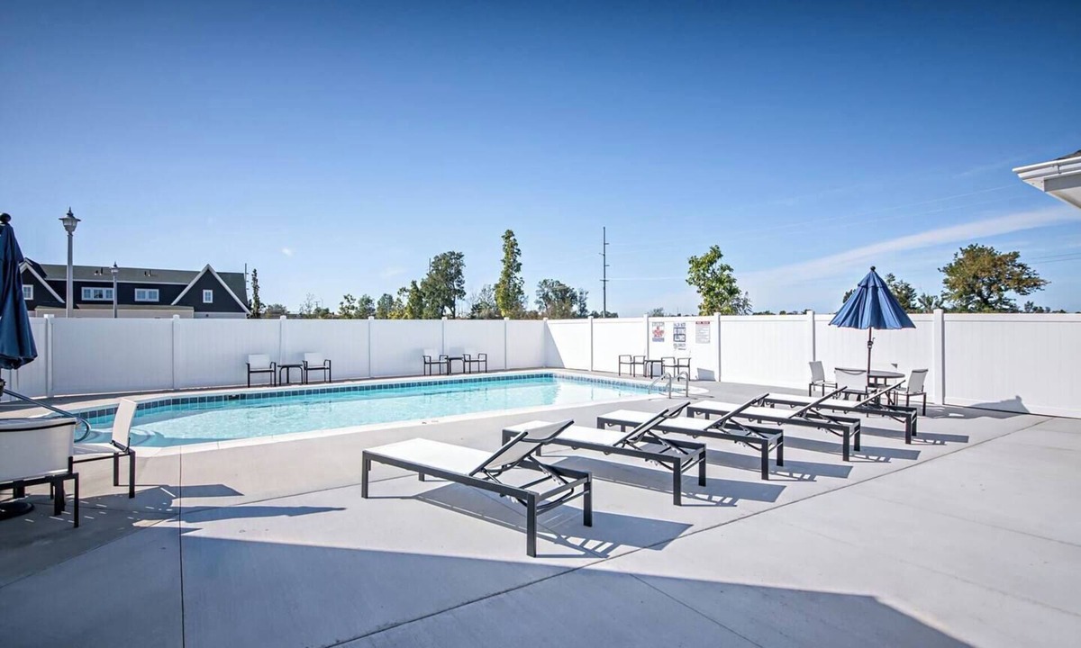Saint Joseph House | MI Vacation Retreat- 3 Lake Michigan beaches less than a mile away, with a pool!